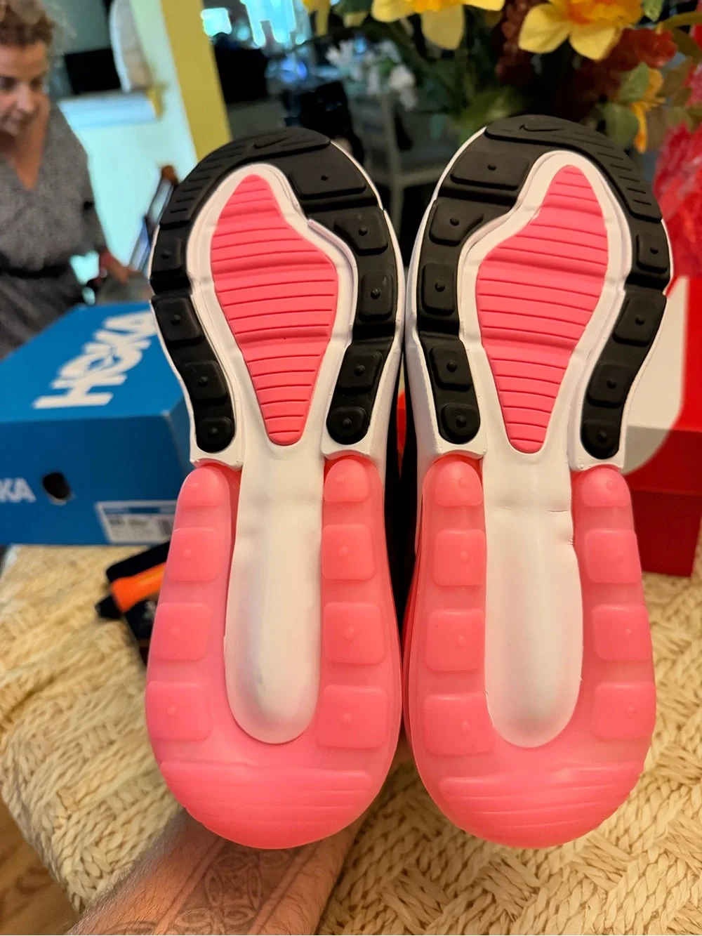 Nike Air Max 270 sz 6.5 youth/ 8 woman new in box !!!!